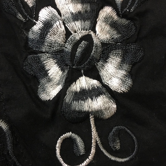 Free People Bed of Roses embroidered blouse - Picture 5 of 13